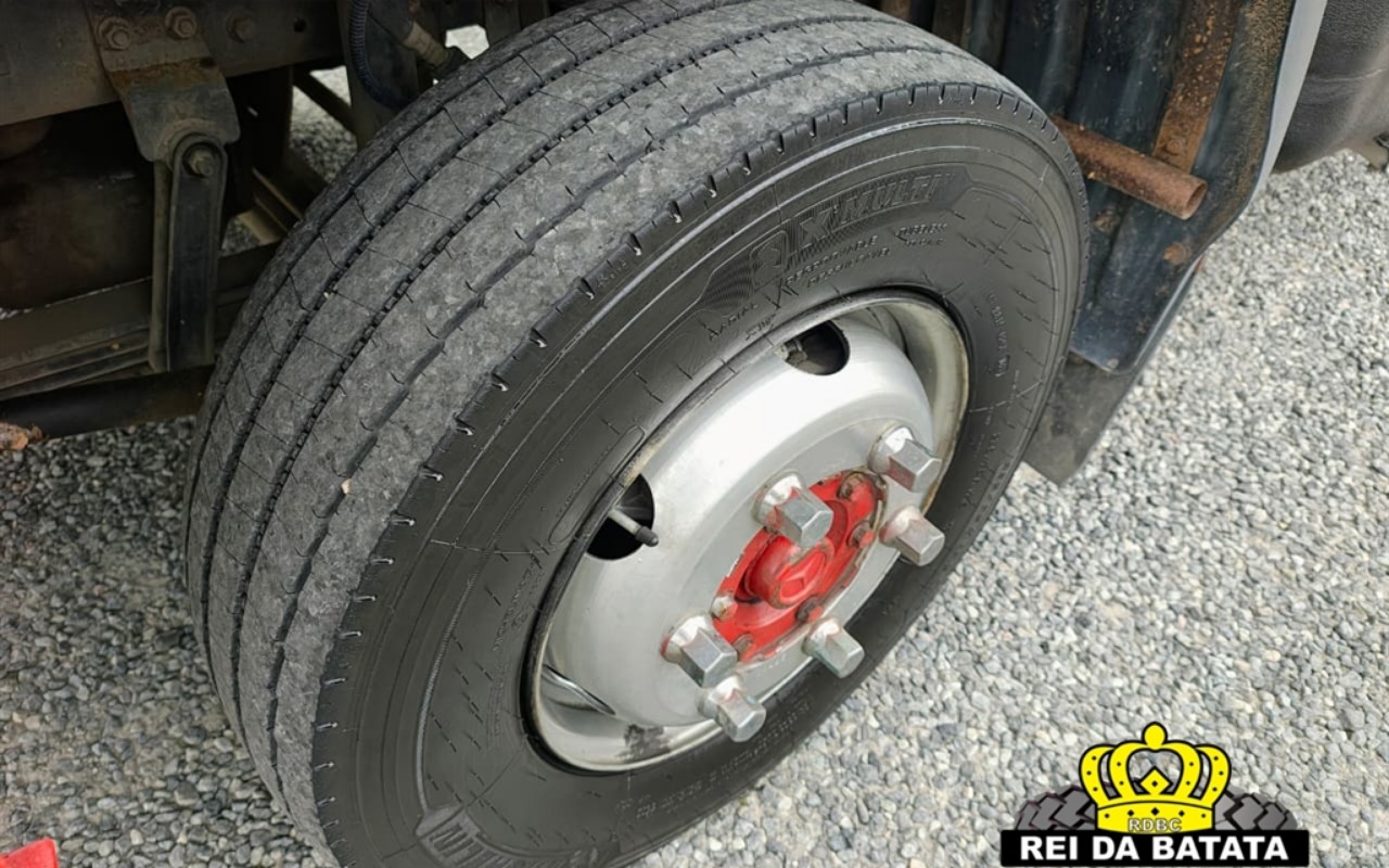 imagem-https://www.socarrao.com.br/sc-vehicle-images-prod/3501884/1787937294877-MTQuanBn.jpg