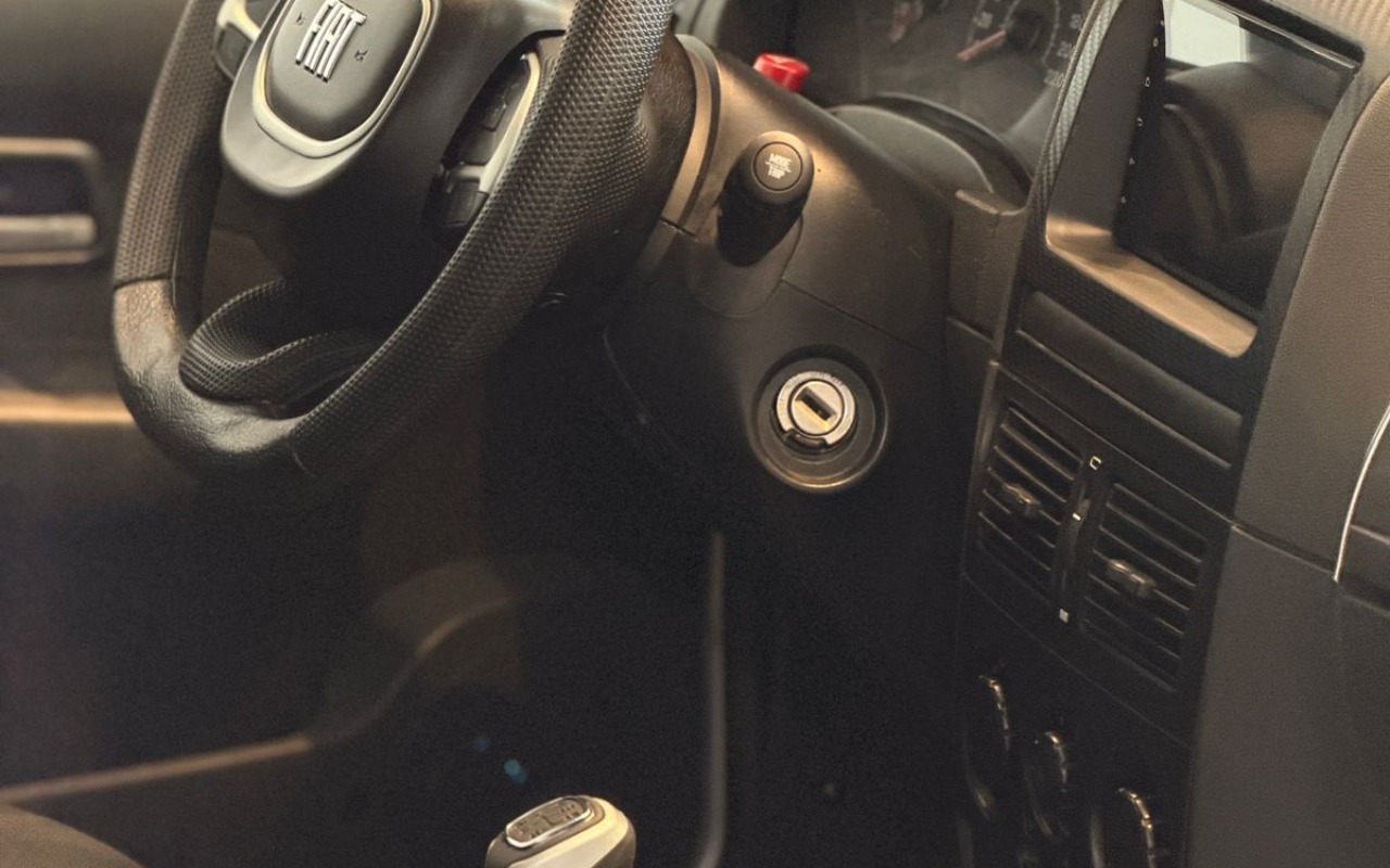 imagem-https://www.socarrao.com.br/sc-vehicle-images-prod/3502001/1787937895749-V2hhdHNBcHAgSW1hZ2UgMjAyNi0wOC0yOCBhdCAxMS4yNy4xMiAoMSkuanBlZw.jpeg