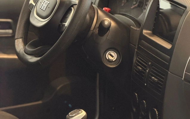 imagem-https://www.socarrao.com.br/sc-vehicle-images-prod/3502001/1787937895749-V2hhdHNBcHAgSW1hZ2UgMjAyNi0wOC0yOCBhdCAxMS4yNy4xMiAoMSkuanBlZw.jpeg