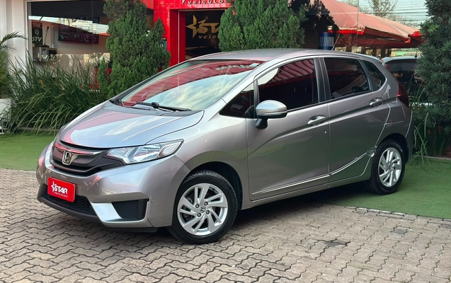imagem-https://www.socarrao.com.br/sc-vehicle-images-prod/3502085/1787938363924-d73fe20d-57aa-4ce4-8321-2a0640ea2b4a.jpg