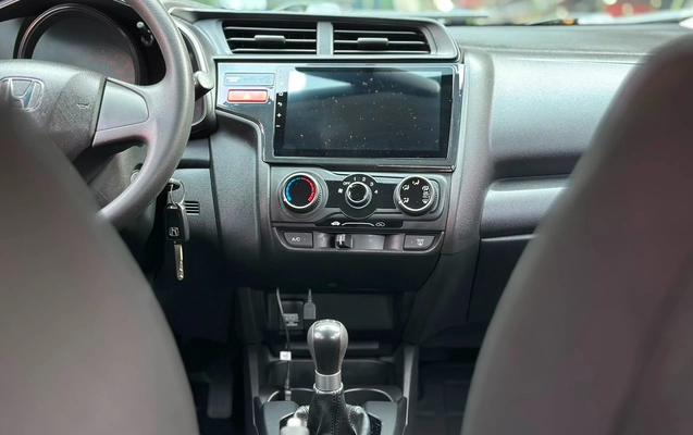 imagem-https://www.socarrao.com.br/sc-vehicle-images-prod/3502085/1787938363928-d9c5c869-5869-493c-9b22-5a13acd899a8.jpg