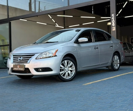Nissan Sentra 2015 Prata — foto 1 de 3