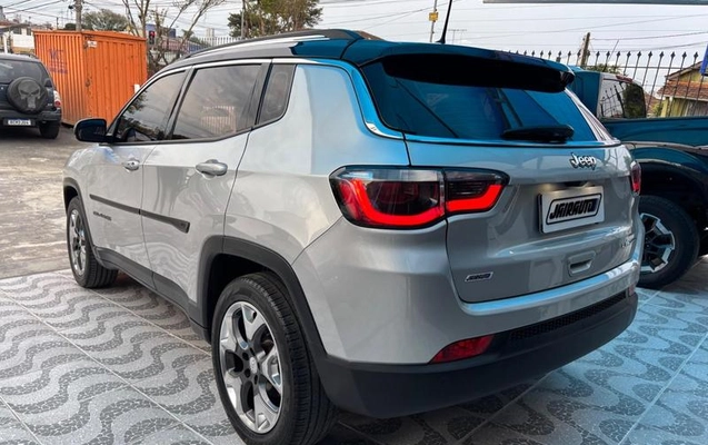 imagem-https://www.socarrao.com.br/sc-vehicle-images-prod/3502508/1789401523938-8410881_4_B_309eda2cc8.jpeg