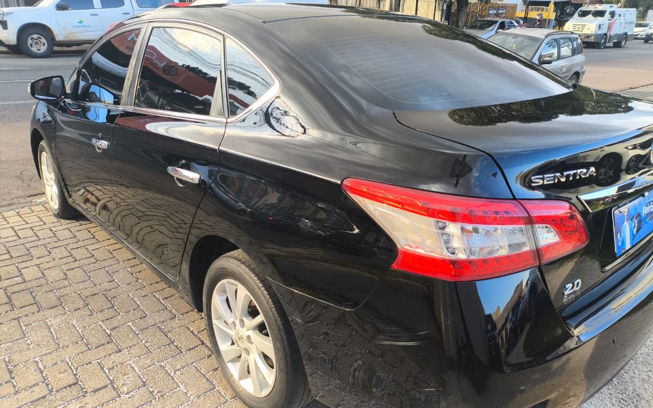 imagem-https://www.socarrao.com.br/sc-vehicle-images-prod/3502513/1787939958700-M2FiYzEwZWYtYjVkOS00YzFlLTk0NDYtY2EwNzg5NDMwYmM5LmpwZw.jpg