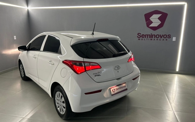imagem-https://www.socarrao.com.br/sc-vehicle-images-prod/3502639/1787940740160-2_031139.jpg