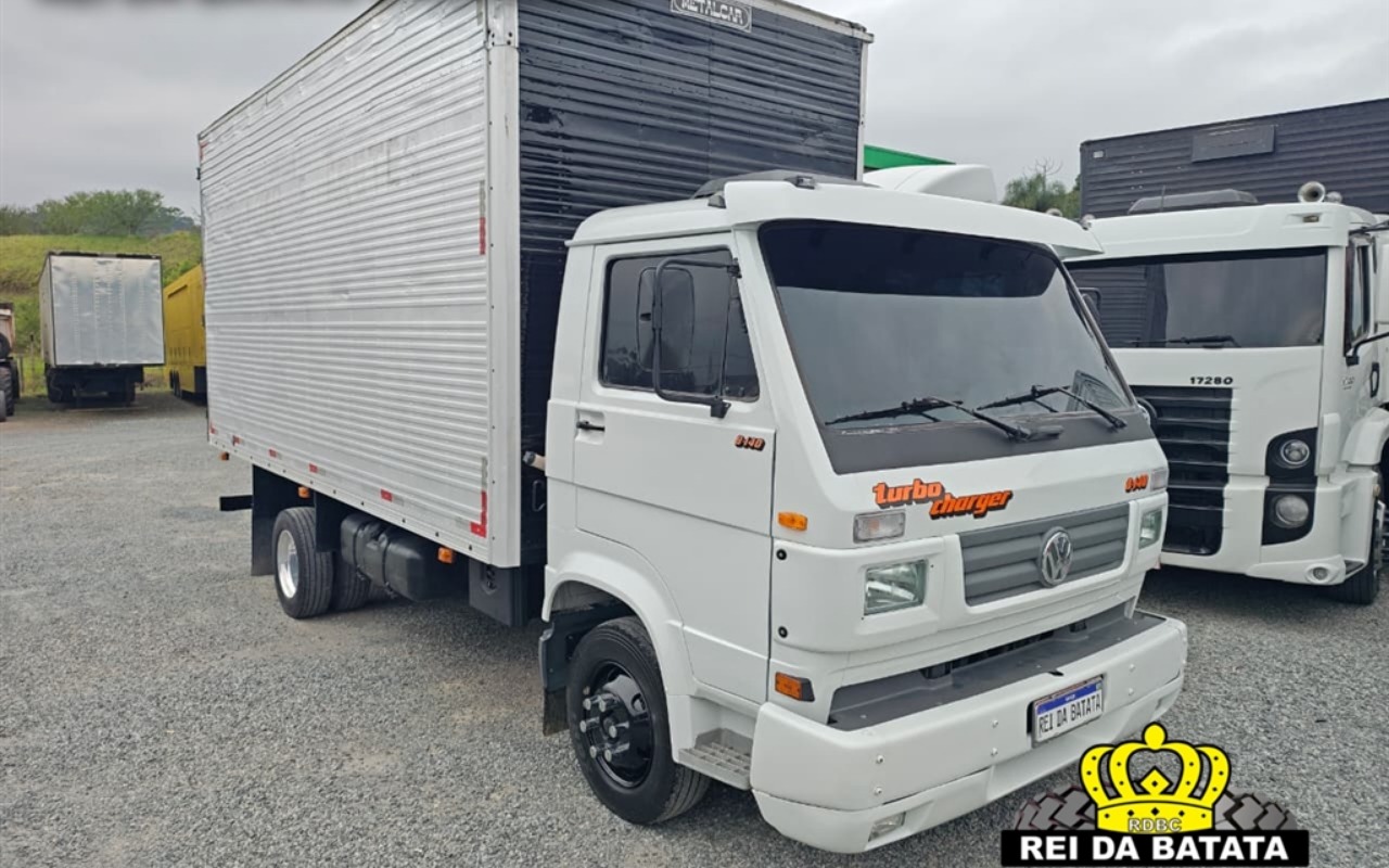 Volkswagen 8-140 2p (diesel) 1998 Branco — foto 1 de 3