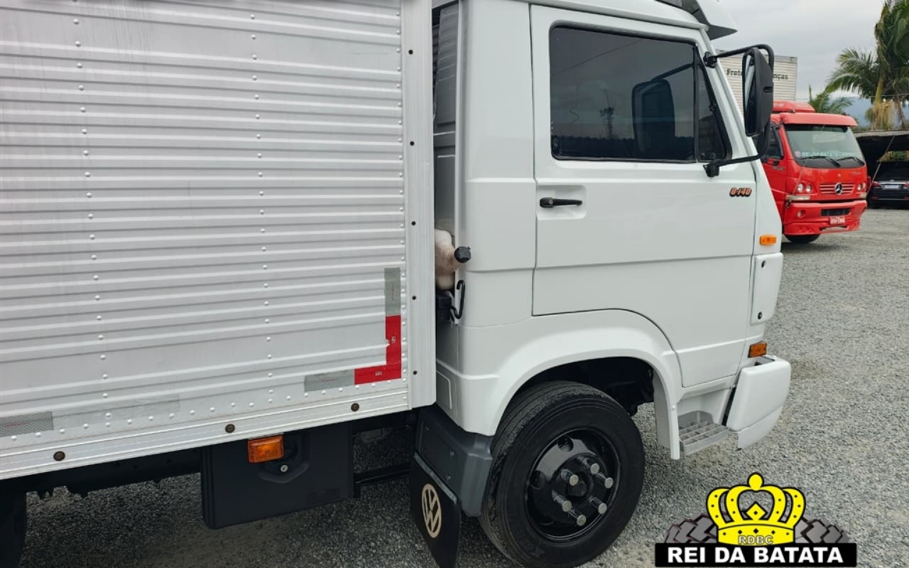 imagem-https://www.socarrao.com.br/sc-vehicle-images-prod/3502667/1787941258570-MTEuanBn.jpg