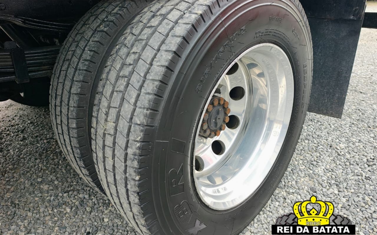 imagem-https://www.socarrao.com.br/sc-vehicle-images-prod/3502667/1787941259603-MTcuanBn.jpg