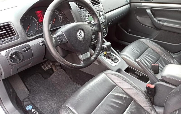 imagem-https://www.socarrao.com.br/sc-vehicle-images-prod/3502669/1790352657270-8416054_8_B_7cb38e8235.jpeg