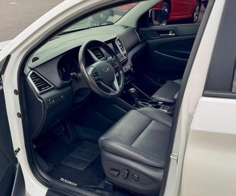 imagem-https://www.socarrao.com.br/sc-vehicle-images-prod/3502673/1787943189749-8406689_30_B_8bf3549533.jpeg