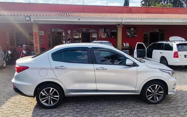imagem-https://www.socarrao.com.br/sc-vehicle-images-prod/3502759/1789393208410-8427068_1_B_edeff318cb.jpeg
