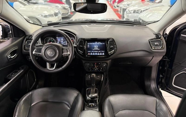 imagem-https://www.socarrao.com.br/sc-vehicle-images-prod/3503435/1789486162733-8424233_4_B_5b2873b717.jpeg