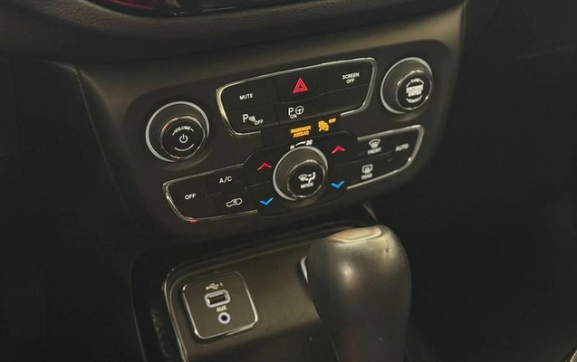 imagem-https://www.socarrao.com.br/sc-vehicle-images-prod/3503435/1789486162761-8424233_12_B_6f1a2b3165.jpeg