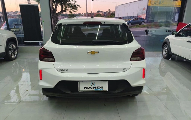 imagem-https://www.socarrao.com.br/sc-vehicle-images-prod/3503447/1787943325432-1220351.jpg