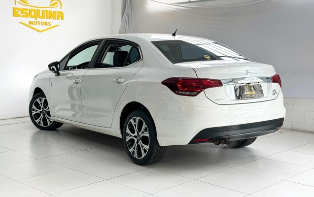 imagem-https://www.socarrao.com.br/sc-vehicle-images-prod/3503879/1787944208967-e5d2cf60fb6048648e22efd0864cebc2_1787944181287.jpg