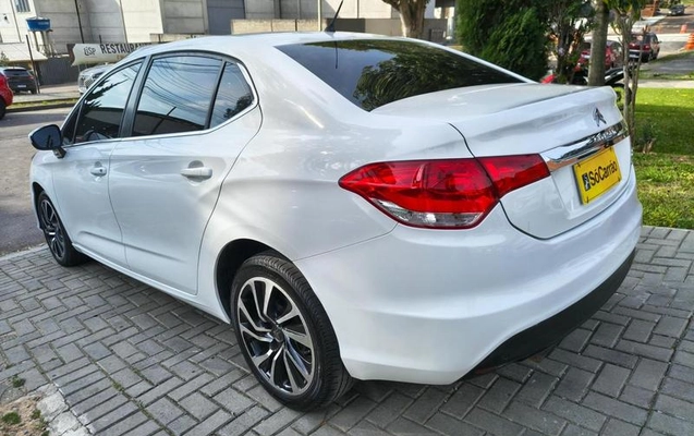 imagem-https://www.socarrao.com.br/sc-vehicle-images-prod/3503906/1787947468788-8424477_6_B_433fdbf204.jpeg