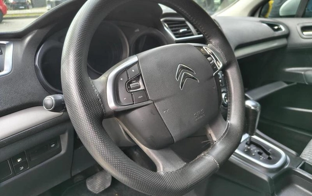 imagem-https://www.socarrao.com.br/sc-vehicle-images-prod/3503906/1787947468790-8424477_12_B_0fe68d4e5e.jpeg