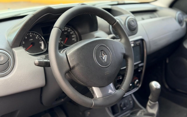imagem-https://www.socarrao.com.br/sc-vehicle-images-prod/3503924/1787944612056-309286ef-5832-419a-b095-b9fa261d2452.jpg
