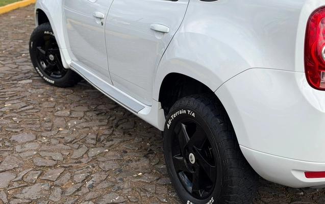 imagem-https://www.socarrao.com.br/sc-vehicle-images-prod/3503924/1787944612065-c138ce25-dcea-47cc-8d60-24c08b07649a.jpg
