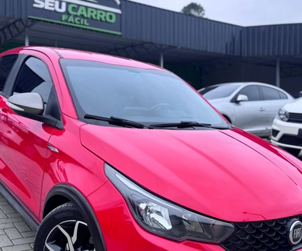 Fiat Argo 2018 Vermelho — foto 1 de 3
