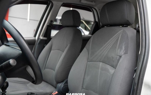 imagem-https://www.socarrao.com.br/sc-vehicle-images-prod/3503991/1787944799946-8411077_13_B_49d5b6da19.jpeg