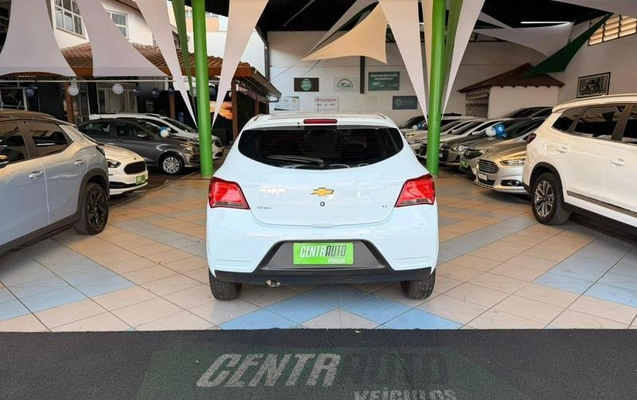 imagem-https://www.socarrao.com.br/sc-vehicle-images-prod/3504055/1789670079430-8386793_8_B_4581d90dd0.jpeg