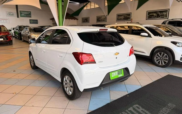 imagem-https://www.socarrao.com.br/sc-vehicle-images-prod/3504055/1789670079431-8386793_6_B_78e4385b86.jpeg