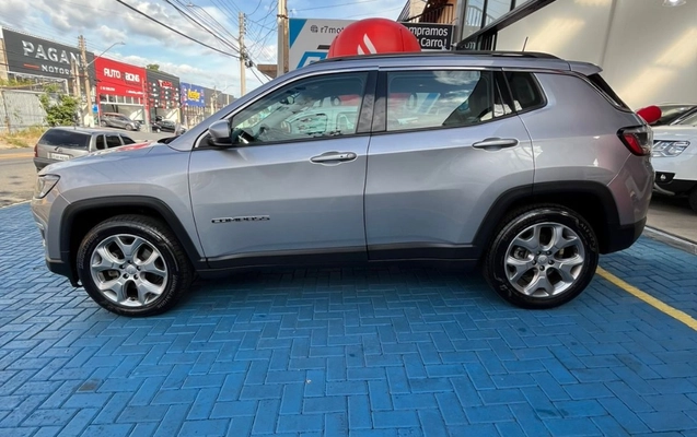imagem-https://www.socarrao.com.br/sc-vehicle-images-prod/3504108/1787944888162-12.jpg