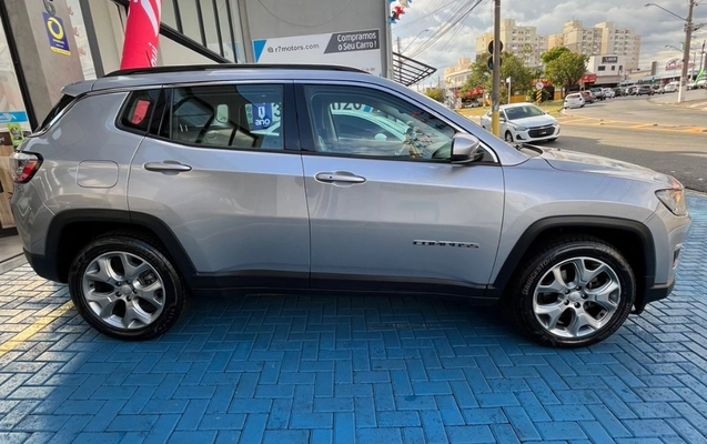 imagem-https://www.socarrao.com.br/sc-vehicle-images-prod/3504108/1787944888166-11.jpg