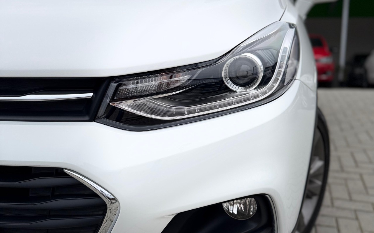 imagem-https://www.socarrao.com.br/sc-vehicle-images-prod/3504167/1787944951105-SU1HLTIwMjYwODI4LVdBMDA4Ni5qcGc.jpg