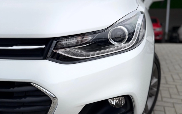 imagem-https://www.socarrao.com.br/sc-vehicle-images-prod/3504167/1787944951105-SU1HLTIwMjYwODI4LVdBMDA4Ni5qcGc.jpg