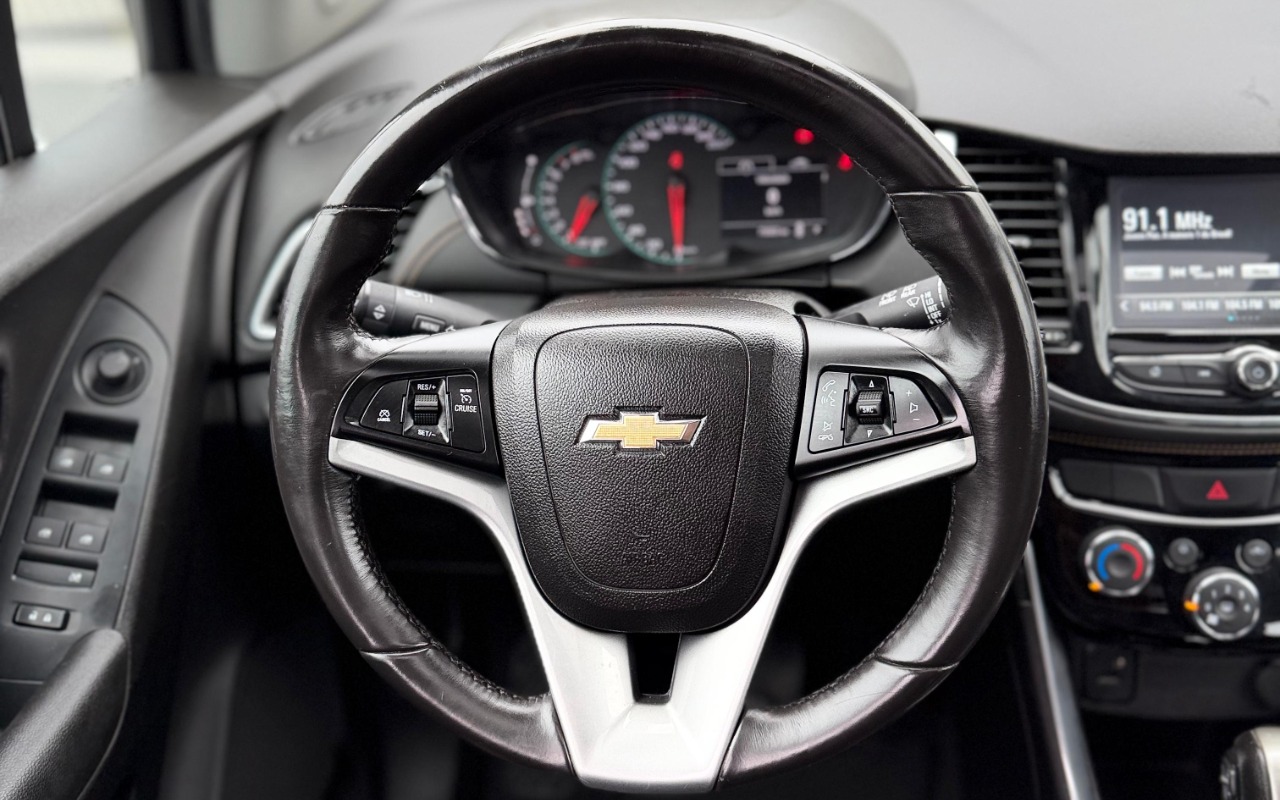 imagem-https://www.socarrao.com.br/sc-vehicle-images-prod/3504167/1787944952249-SU1HLTIwMjYwODI4LVdBMDA4Ny5qcGc.jpg
