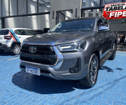 Toyota Hilux 2022 Cinza — foto 1 de 3