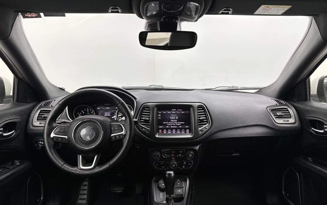 imagem-https://www.socarrao.com.br/sc-vehicle-images-prod/3504233/1787945498966-30132d3fa1334ad88ca03246202b7df2_1787945319884.jpg