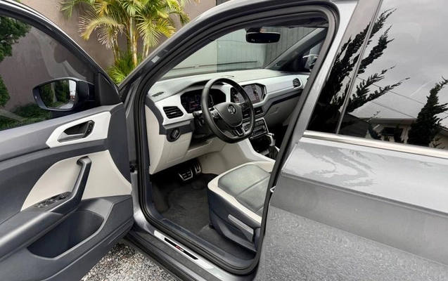 imagem-https://www.socarrao.com.br/sc-vehicle-images-prod/3504234/1789132463800-8427515_10_B_d78cbb5a08.jpeg