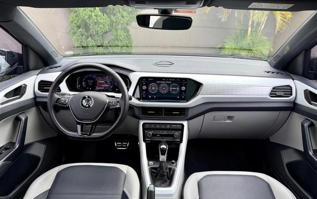 imagem-https://www.socarrao.com.br/sc-vehicle-images-prod/3504234/1789132463801-8427515_12_B_d49a468f82.jpeg