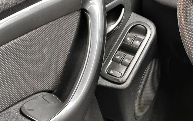 imagem-https://www.socarrao.com.br/sc-vehicle-images-prod/3504246/1789395252130-8413177_7_B_f9e023ab93.jpeg