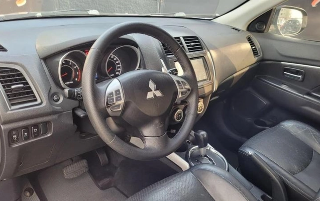imagem-https://www.socarrao.com.br/sc-vehicle-images-prod/3504258/1790949261632-8428600_7_B_9040b0e085.jpeg