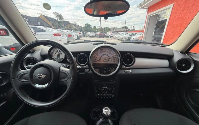 imagem-https://www.socarrao.com.br/sc-vehicle-images-prod/3504259/1789226205952-8428561_7_B_615cbd78b2.jpeg