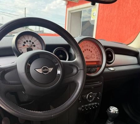 imagem-https://www.socarrao.com.br/sc-vehicle-images-prod/3504259/1789226205954-8428561_8_B_3ad701ca55.jpeg