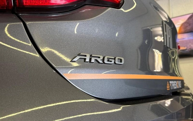imagem-https://www.socarrao.com.br/sc-vehicle-images-prod/3504614/1789570218341-8428503_16_B_50ebcbda29.jpeg