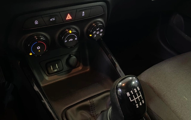 imagem-https://www.socarrao.com.br/sc-vehicle-images-prod/3504883/1788467642398-vehicle_image_1787946436_c8515bb662ae973ee81c2ef0fdb4a648.jpeg