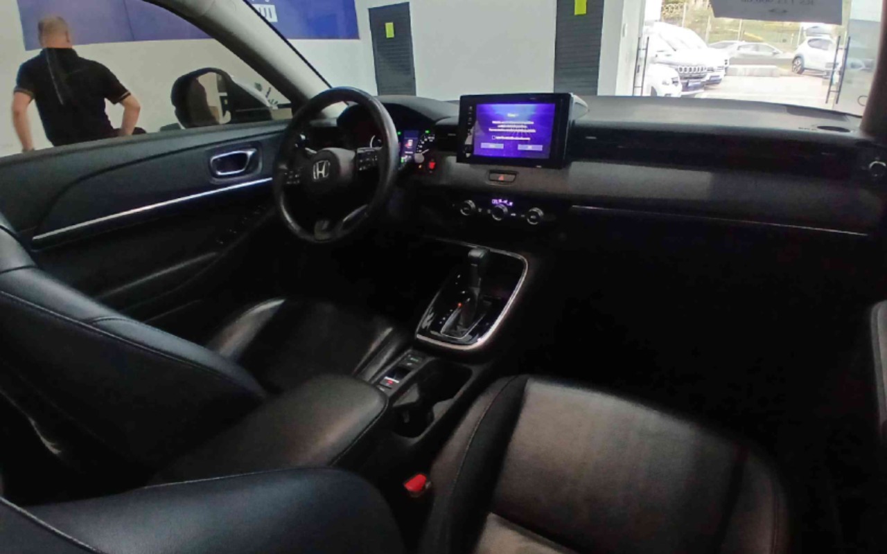 imagem-https://www.socarrao.com.br/sc-vehicle-images-prod/3505277/1787948164512-YXBwLXBob3Rvcy1pdjNpMW5hYjZ6Skx3RVdwTHAyck41NTQzb2M5Q3drNSAoMSkuanBn.jpg