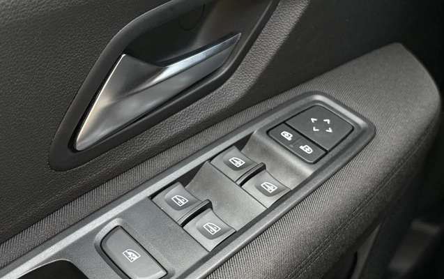 imagem-https://www.socarrao.com.br/sc-vehicle-images-prod/3505391/1787948536673-V2hhdHNBcHAgSW1hZ2UgMjAyNi0wOC0yOCBhdCAxNi40MC41Ny5qcGVn.jpeg