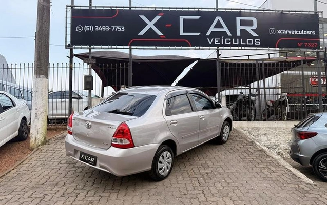 imagem-https://www.socarrao.com.br/sc-vehicle-images-prod/3505586/1789671654992-8349650_10_B_a0ece11034.jpeg