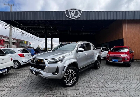 Toyota Hilux 2024 Prata — foto 1 de 3