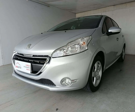 Peugeot 208 2014 Prata — foto 1 de 3