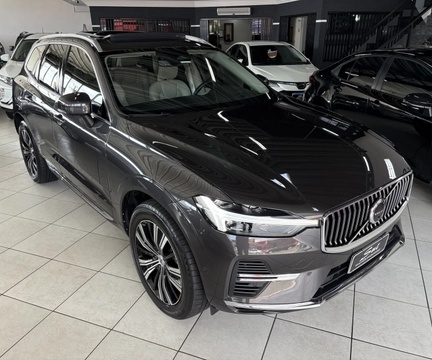 Volvo XC60 2022 Cinza — foto 1 de 3