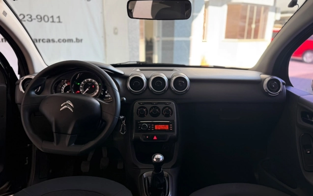 imagem-https://www.socarrao.com.br/sc-vehicle-images-prod/3505894/1787949502853-AD11rWxZqhR4MIEbniIBvJbv0hKLpy9v.jpg