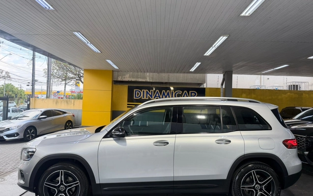 imagem-https://www.socarrao.com.br/sc-vehicle-images-prod/3505963/1787949585001-Mi5qcGVn.jpeg